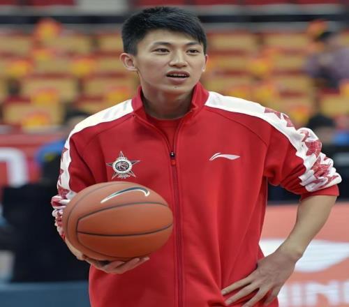 央视新闻客,户端记录三,面五星红旗,j9,j9游会,九游会官网,九游会体育