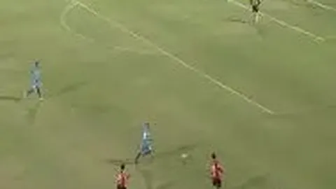 国足新帅执掌帅印，前国脚赵鹏揭秘邵佳一三大杀手锏，策略奇招助队起飞！