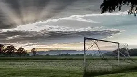 激战半场！曼城3-1逆袭富勒姆，哈兰德英超百球里程碑，赖因德斯锁定关键进球！