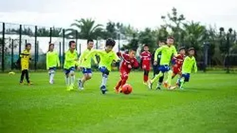 C罗发声力挽狂澜，阿莫林揭秘曼联纠错之路：昔日失误已改，今朝奋进不止！