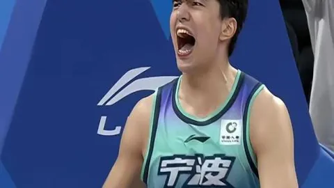 曼联力克水晶宫终结四连败，2023年首场胜利荣耀归来！